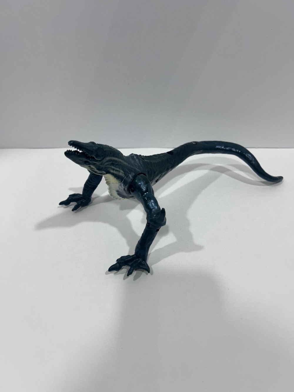 Godzilla vs. King Kong Skullcrawler Action Figure Toy Collectible Figure -(EUC)